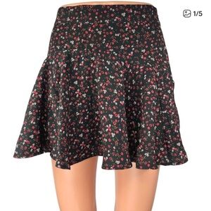 Nwot zara floral skort